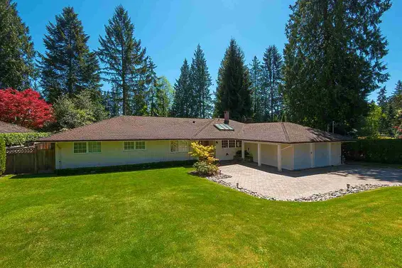 394 Hidhurst Place, West Vancouver