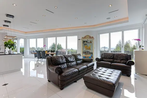 808 Esquimalt Avenue, West Vancouver For Sale - image 3