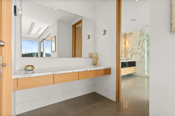 3906 Marine Drive, West Vancouver For Sale - image 10