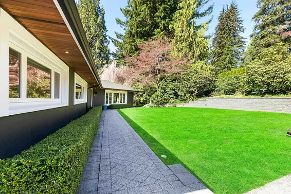 388 Mulgrave Place, West Vancouver For Sale - image 39