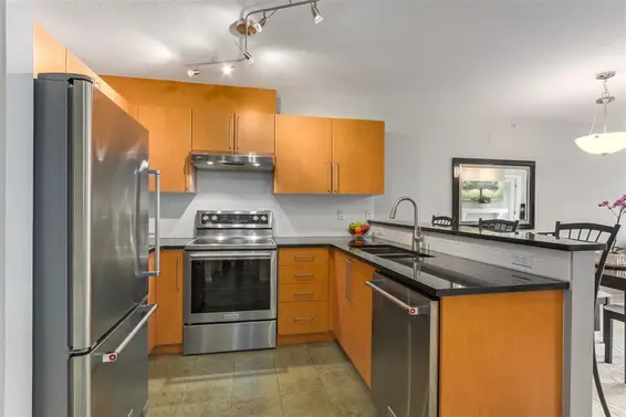 354 1100 East 29Th Street, North Vancouver For Sale - image 2