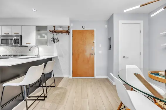 405 935 West 16th Street, North Vancouver For Sale - image 10