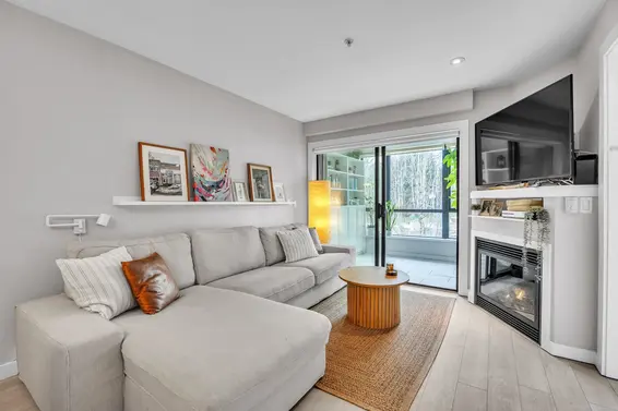 405 935 West 16th Street, North Vancouver For Sale - image 2