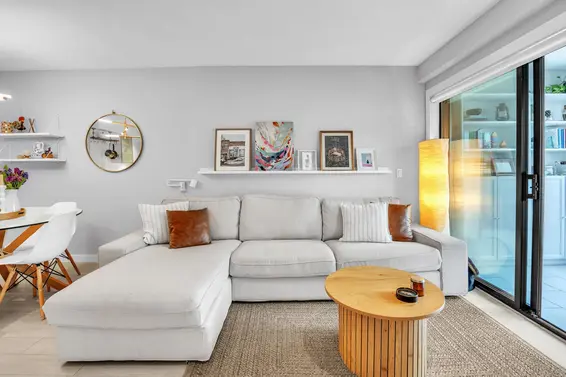 405 935 West 16th Street, North Vancouver For Sale - image 3