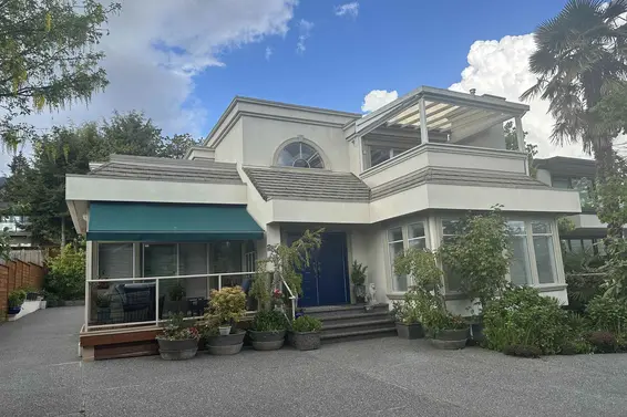 2541 Marine Drive, West Vancouver For Sale - image 32