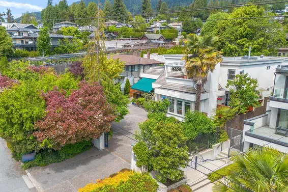 2541 Marine Drive, West Vancouver For Sale - image 34