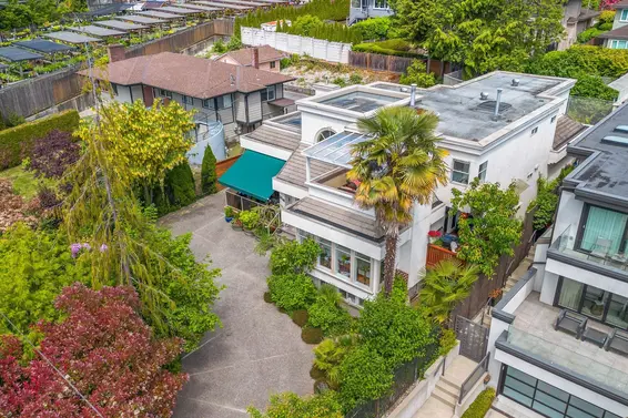 2541 Marine Drive, West Vancouver For Sale - image 39