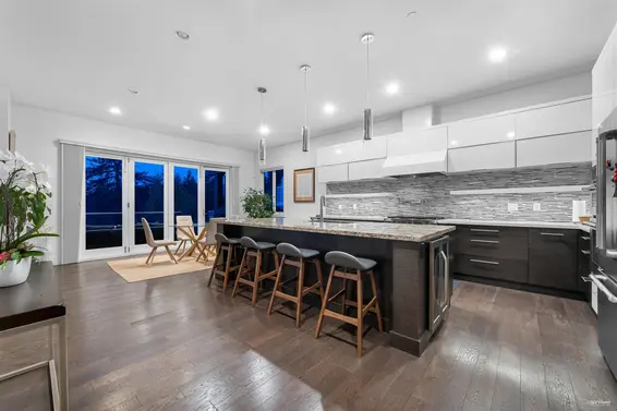 4061 St. Pauls Avenue, North Vancouver For Sale - image 16