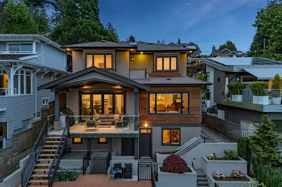 4061 St. Pauls Avenue, North Vancouver For Sale - image 2