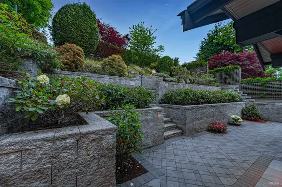 4061 St. Pauls Avenue, North Vancouver For Sale - image 9
