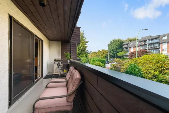204 341 West 3rd Street, North Vancouver