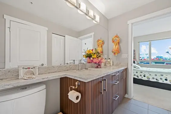 527 119 West 22nd Street, North Vancouver For Sale - image 13