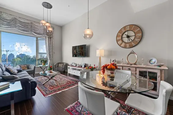 527 119 West 22nd Street, North Vancouver For Sale - image 3