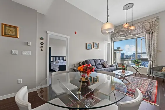 527 119 West 22nd Street, North Vancouver For Sale - image 5