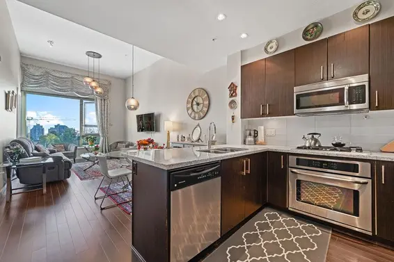 527 119 West 22nd Street, North Vancouver For Sale - image 7