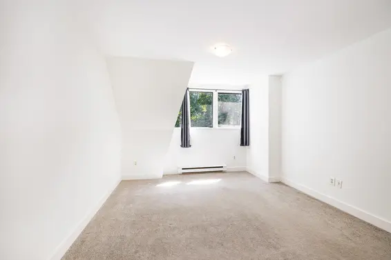 3182 Mountain Highway, North Vancouver For Sale - image 10