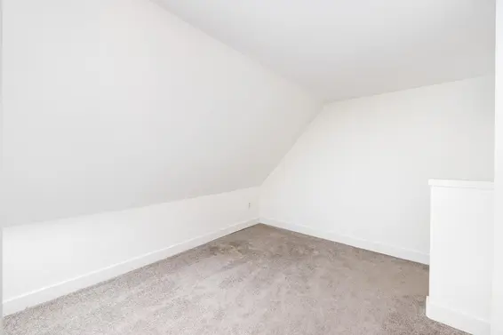 3182 Mountain Highway, North Vancouver For Sale - image 15