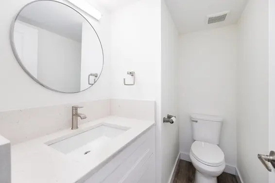 3182 Mountain Highway, North Vancouver For Sale - image 17