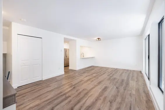 3182 Mountain Highway, North Vancouver For Sale - image 18
