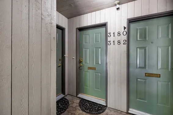 3182 Mountain Highway, North Vancouver For Sale - image 32