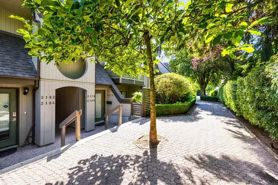 3182 Mountain Highway, North Vancouver For Sale - image 34