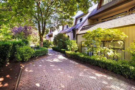 3182 Mountain Highway, North Vancouver For Sale - image 37