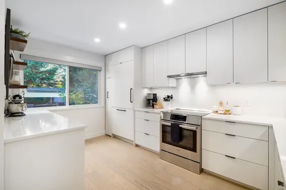 4663 Hoskins Road, North Vancouver For Sale - image 2