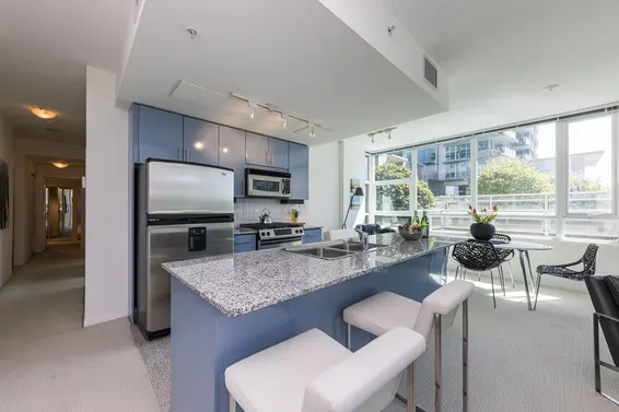 303 168 East Esplanade, North Vancouver For Sale - image 3
