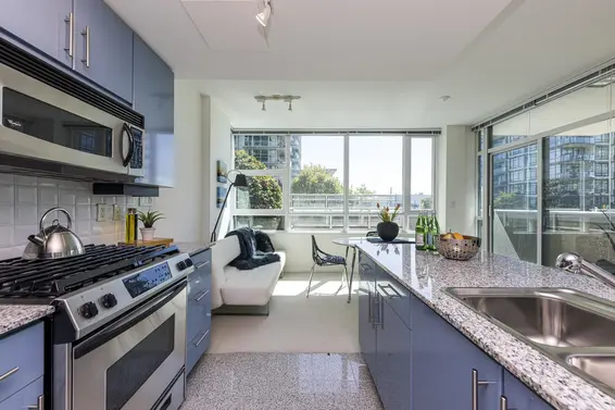303 168 East Esplanade, North Vancouver For Sale - image 4