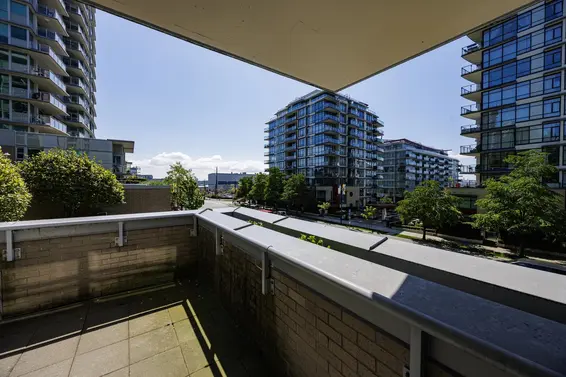 303 168 East Esplanade, North Vancouver For Sale - image 6