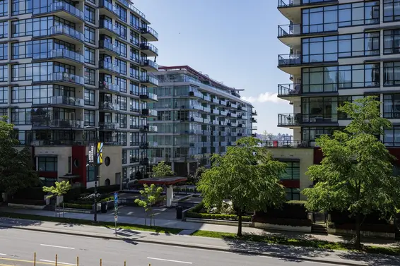 303 168 East Esplanade, North Vancouver For Sale - image 7