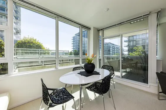 303 168 East Esplanade, North Vancouver For Sale - image 8