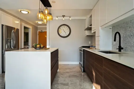 504 124 West 1st Street, North Vancouver For Sale - image 3