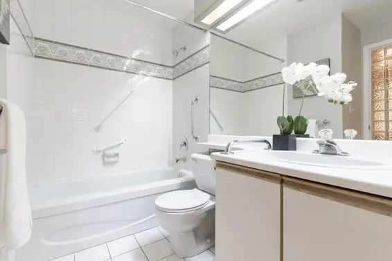 106 125 West 18th Street, North Vancouver For Sale - image 2