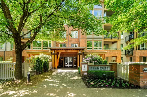 412 2601 Whiteley Court, North Vancouver
