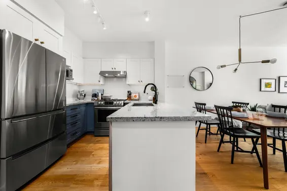 412 2601 Whiteley Court, North Vancouver For Sale - image 11
