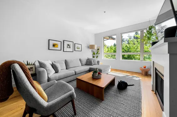 412 2601 Whiteley Court, North Vancouver For Sale - image 4