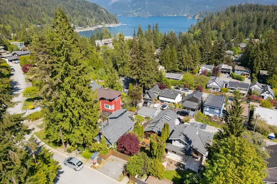 1964 Cliffwood Road, North Vancouver For Sale - image 37