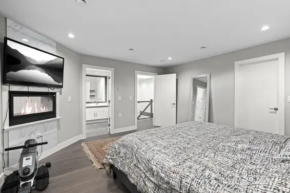 4935 Cedarcrest Avenue, North Vancouver For Sale - image 22