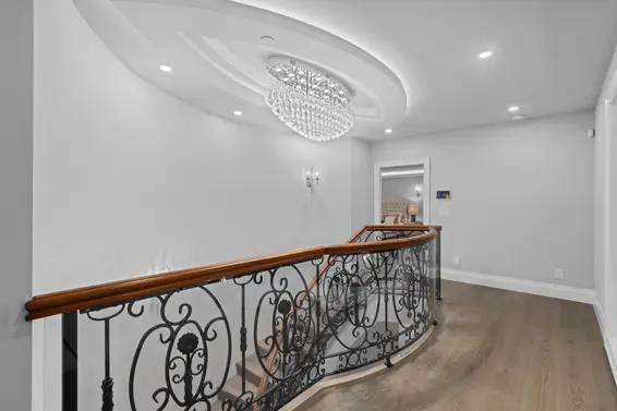 5417 Greentree Road, West Vancouver For Sale - image 17