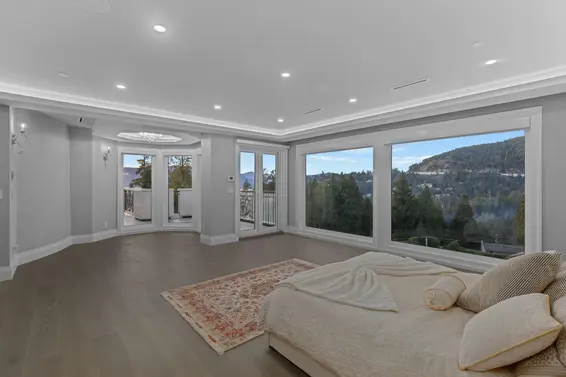 5417 Greentree Road, West Vancouver For Sale - image 19