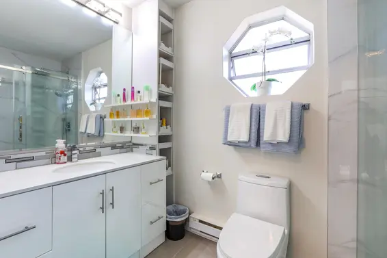 10 838 Tobruck Avenue, North Vancouver For Sale - image 12