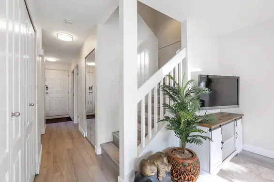 10 838 Tobruck Avenue, North Vancouver For Sale - image 20