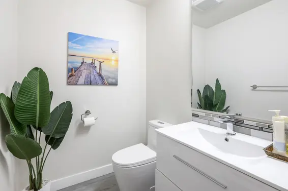 10 838 Tobruck Avenue, North Vancouver For Sale - image 21