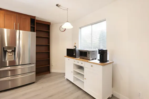 10 838 Tobruck Avenue, North Vancouver For Sale - image 8