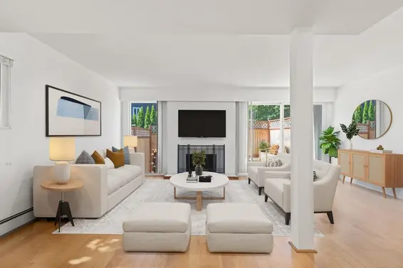 801 555 West 28th Street, North Vancouver