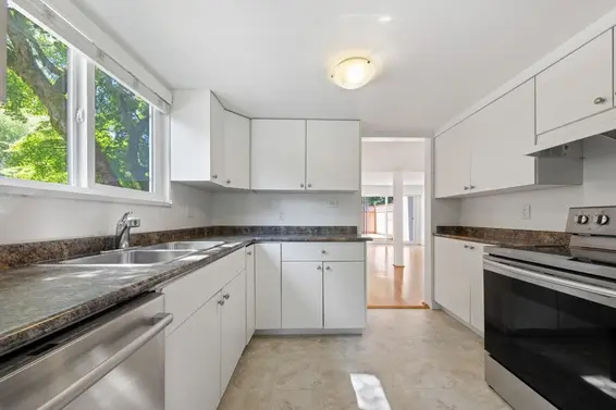 801 555 West 28th Street, North Vancouver For Sale - image 8