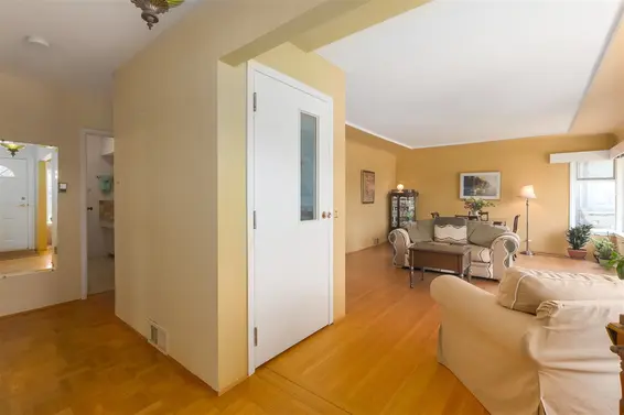 1016 Grand Boulevard, North Vancouver For Sale - image 1