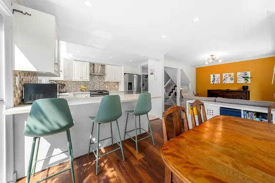 4 230 West 16th Street, North Vancouver For Sale - image 11