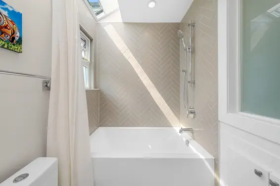 4 230 West 16th Street, North Vancouver For Sale - image 27